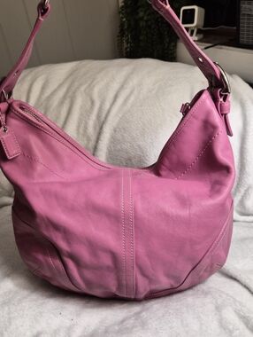 RARE Vintage Coach Soho Pink Leather Hobo Bag 3651 Y2K Bubblegum Pink